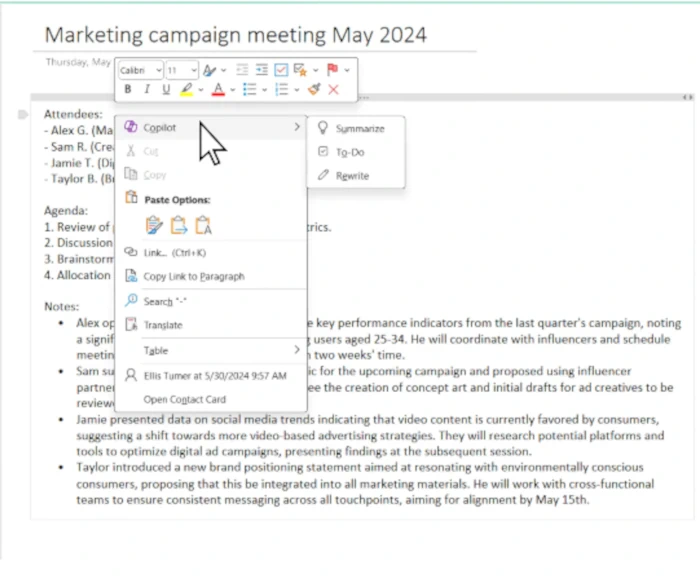 Interface do Microsoft OneNote exibindo notas de uma reunião de campanha de marketing de maio de 2024. Um menu suspenso do Copilot está aberto sobre o texto, mostrando opções de IA como "Summarize" (Resumir), "To-Do" (Criar lista de tarefas) e "Rewrite" (Reescrever), demonstrando a integração da ferramenta para organizar anotações.